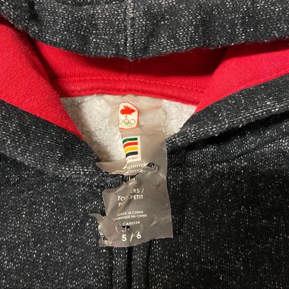 HUDSON’S BAY Official Outfitter Olympics Canada Toddlers Full Zip Hoodie Sz 5/6 - Picture 8 of 8